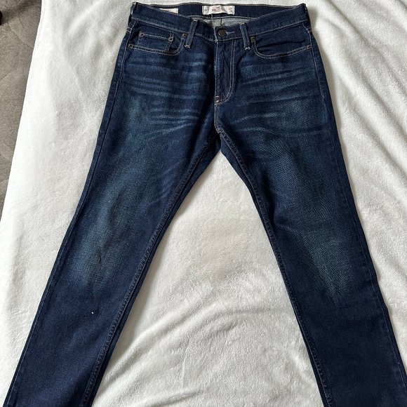 Hollister Dark Wash Jeans - Picture 1 of 2